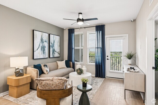2BR, 2BA - 1,088SF - Living Room