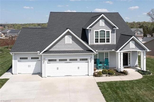 Building Photo - 160 Twisted Cypress Ln