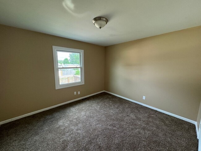 Photo - 321 W 19th Ave Ct