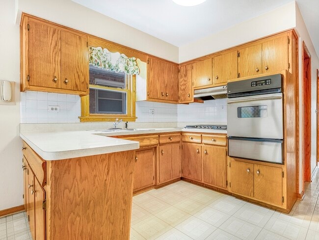 Photo - 2520 N Neva Ave Unit 2