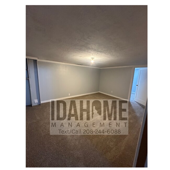 Photo - Charming single family home for rent close to Alameda Park!