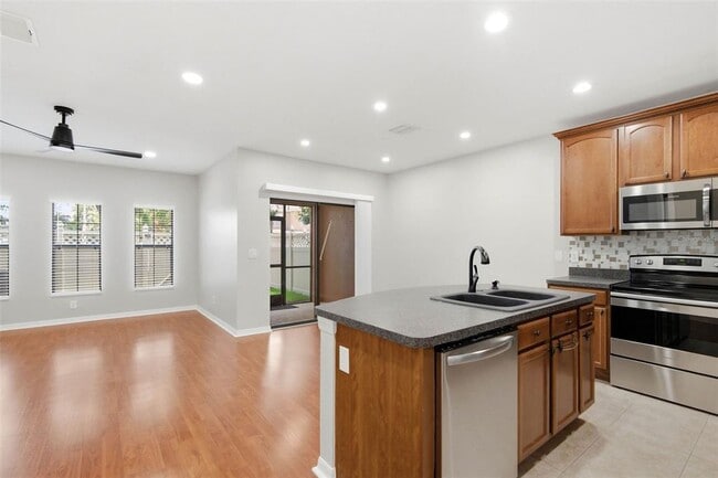 Photo - 30149 Goodwick Way