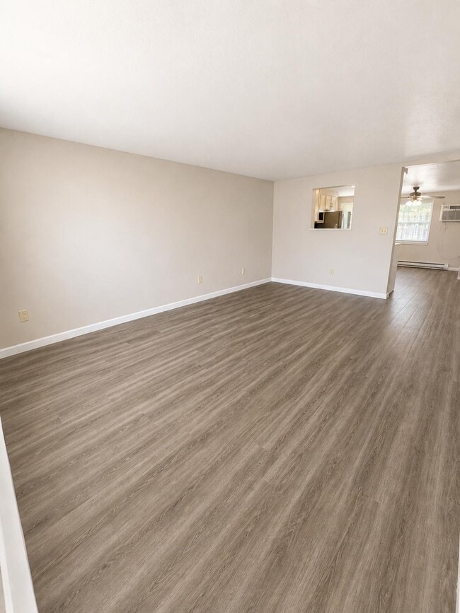 Photo - 1137 W South Park Ave