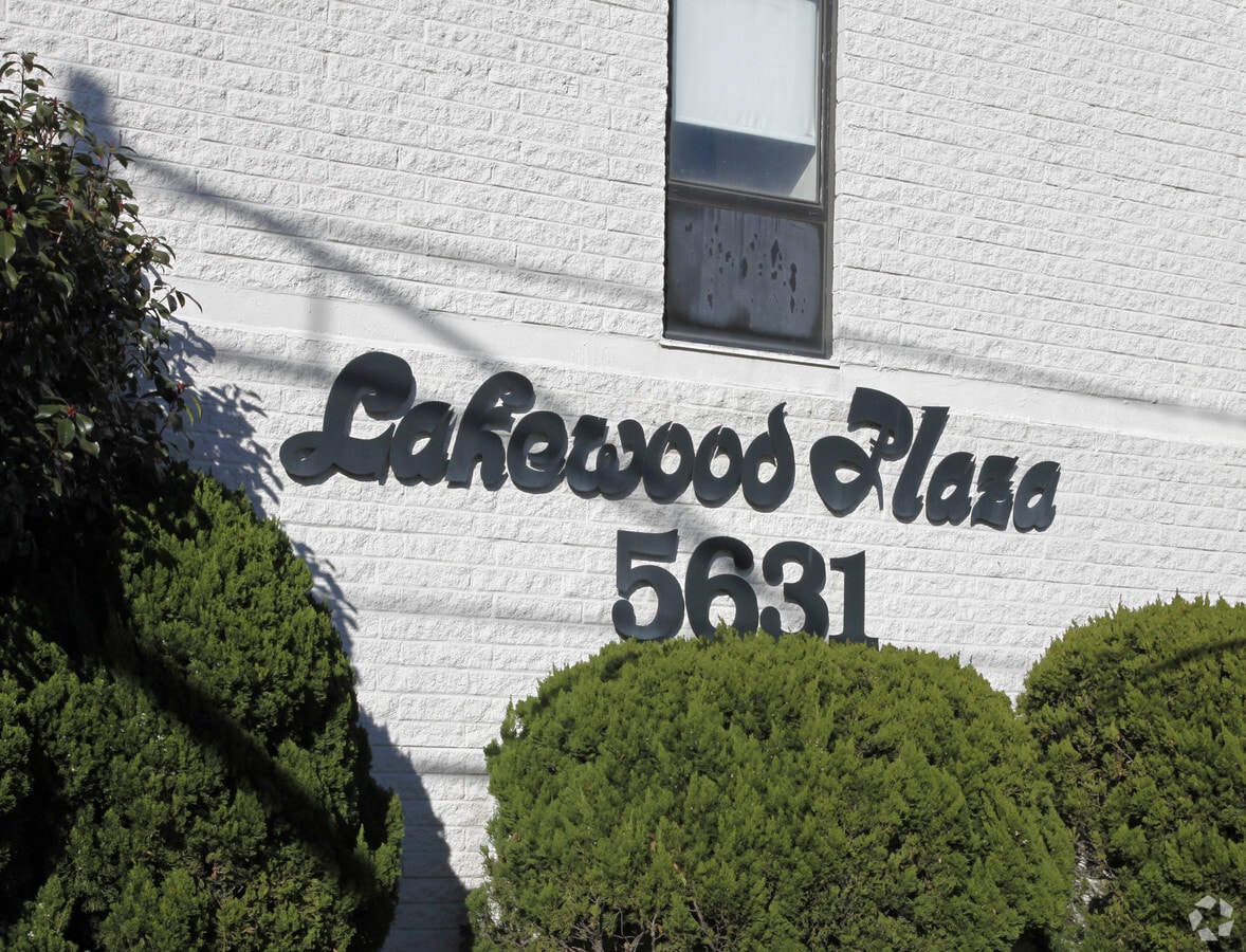 Photo - Lakewood Plaza Apts