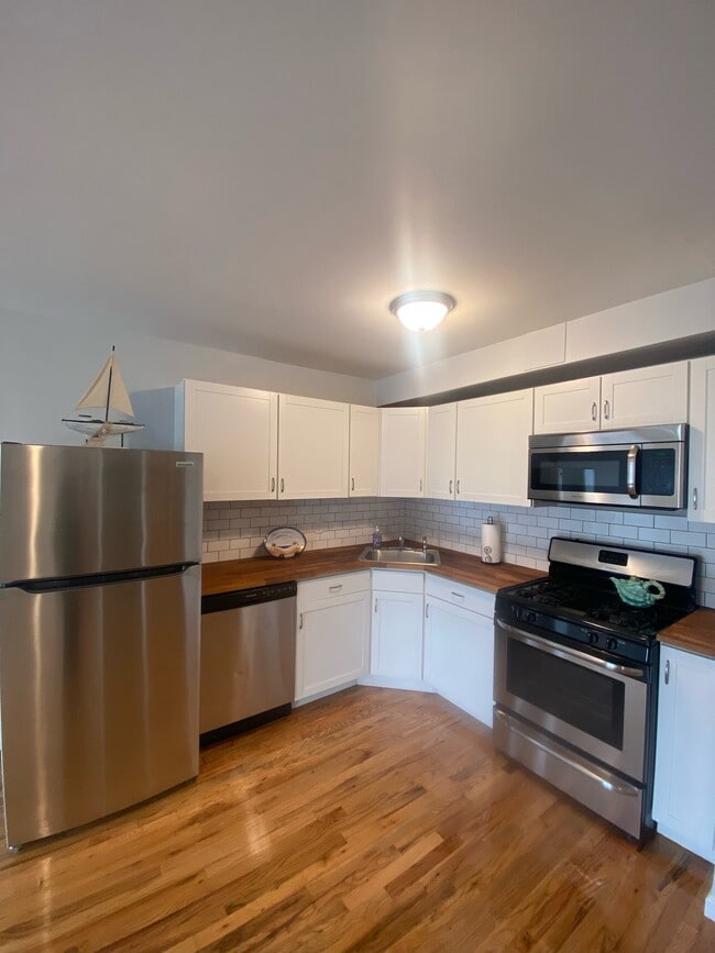 Building Photo - 214 Beach 91st St Unit 2 Rental