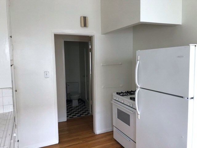 Photo - 210 S Doheny Dr