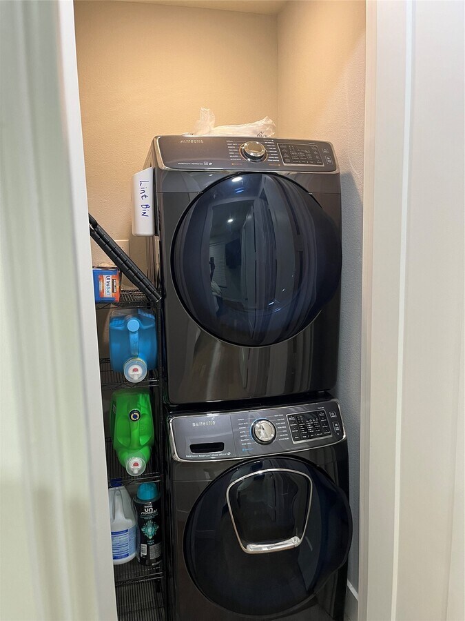 Photo - 1503 Robin St
