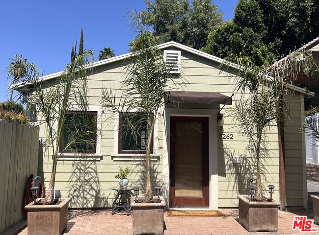 Building Photo - 5262 Sale Ave