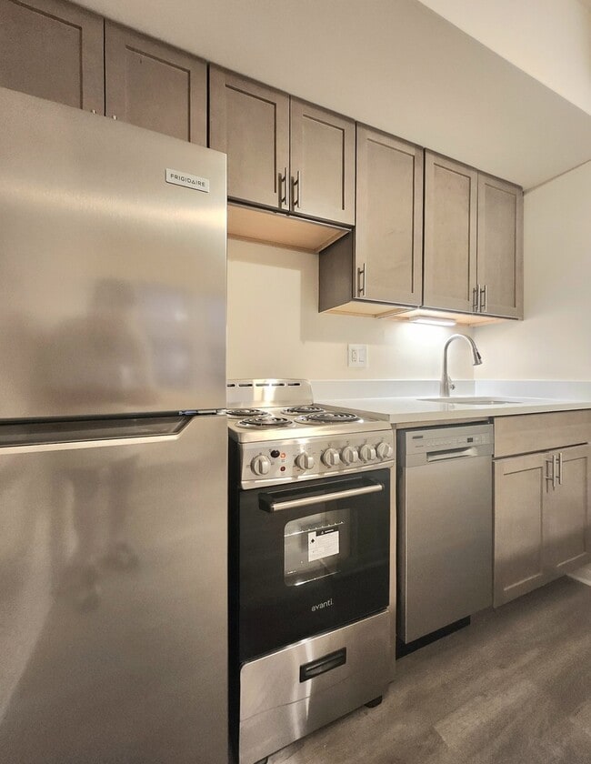 Photo - 1504 N Dearborn St Unit 402
