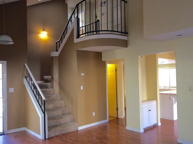 Photo - 8112 Fawn St