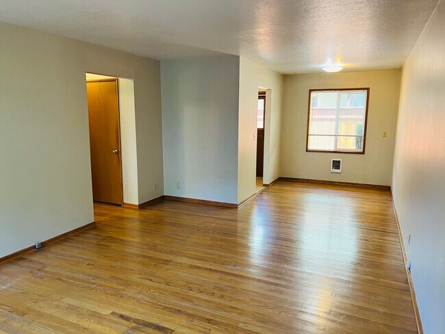 Photo - 1Bed/1Bath Laurelhurst Apartment Unit 338