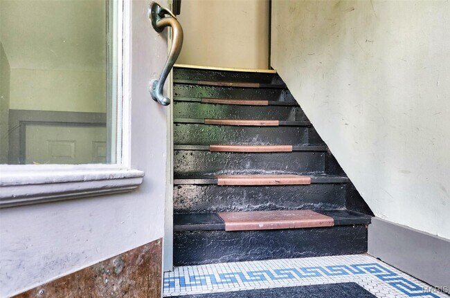 Photo - 3656 Shaw Ave