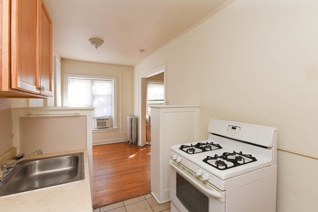 Photo - 1211 W Elmdale Ave Unit F3