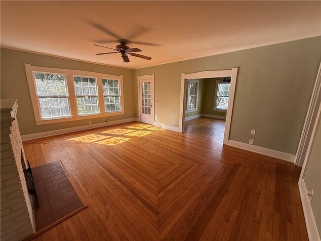 Photo - 1910 Myrtle Ave