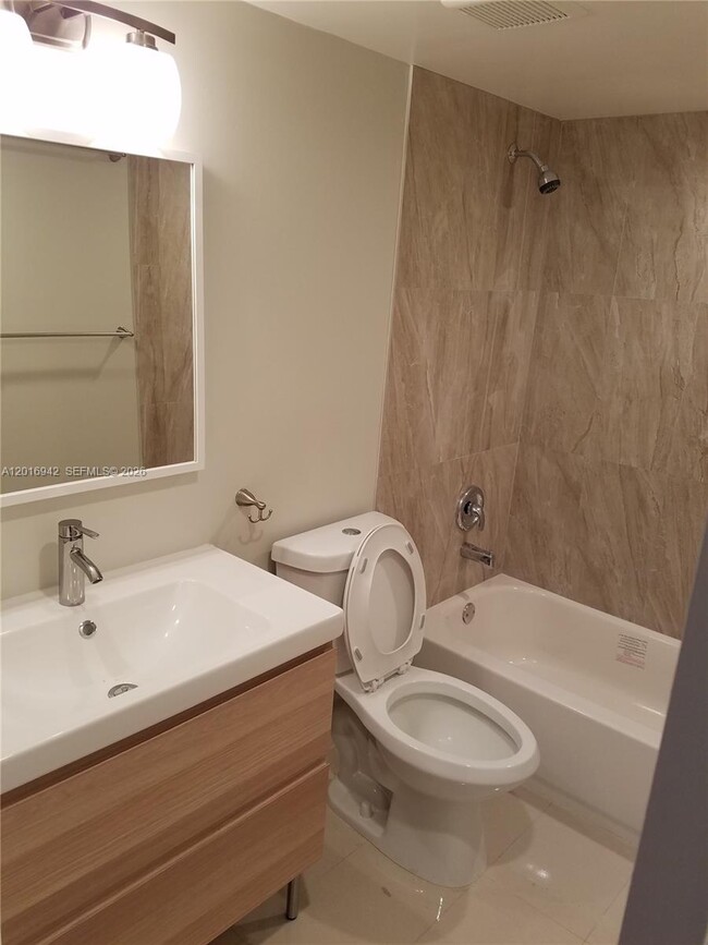 Photo - 220 Lakeview Dr Unidad 206