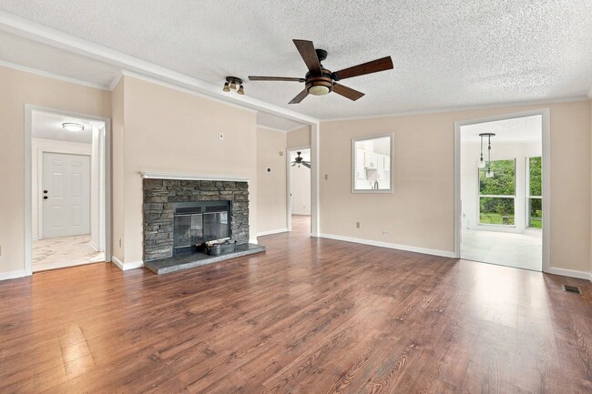 135 Virginia Ln