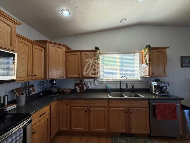 Photo - 844 Tori Cir