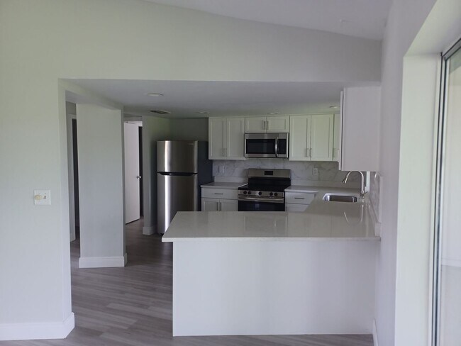 Photo - NEWLY REMODELED Charming 2 BR / 2 BA Home ...