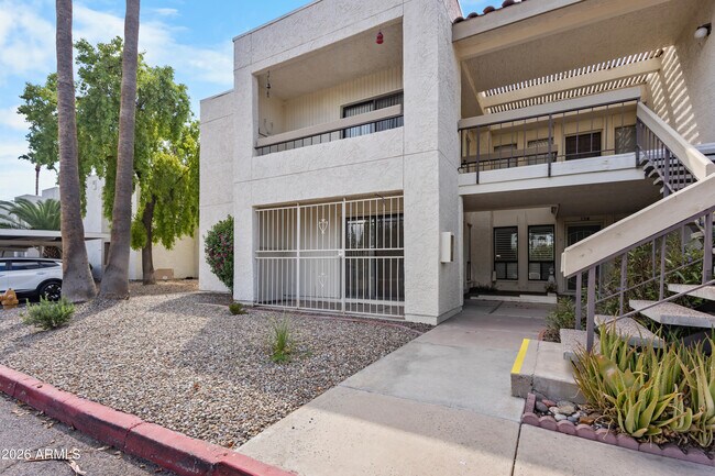 3002 N 70th St Unit 137