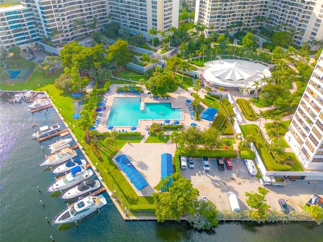 Photo - 2500 Parkview Dr Unit 2004