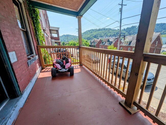 Photo - 512 Middle Ave Unit B