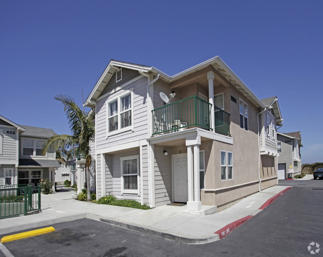 Photo - Villa Cesar Chavez Apartments