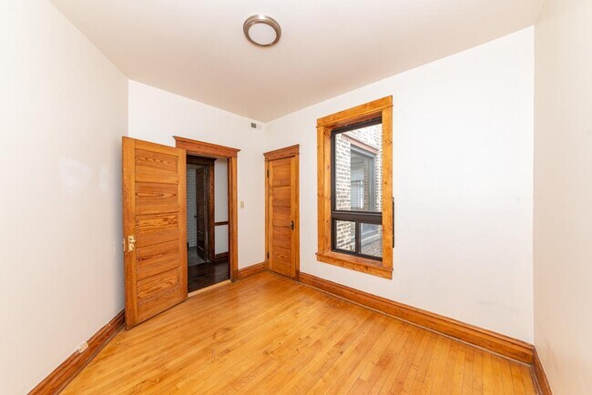Photo - 2 bedroom in Chicago IL 60647 Unidad 3