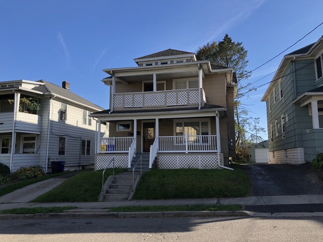Building Photo - 48 Dennison Ave Unit No 1