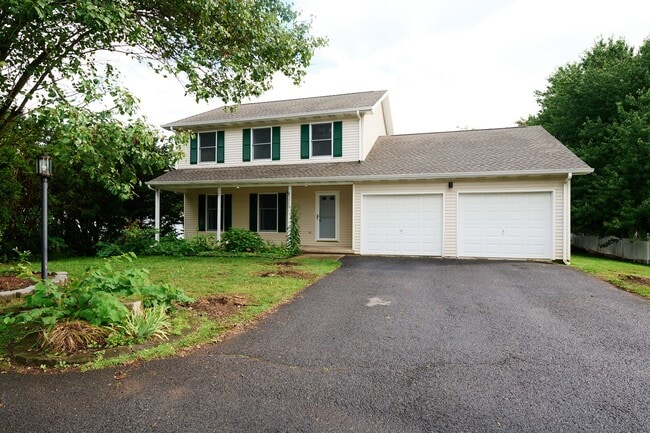 Building Photo - 3017 Fairchild Ln
