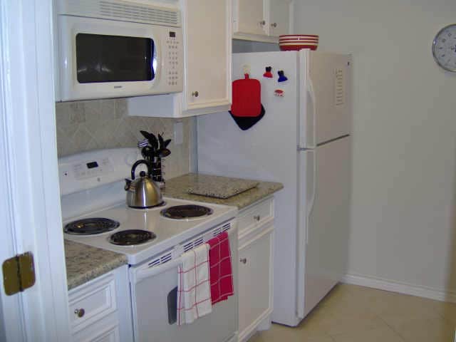 Building Photo - 3220 69th St Unit F2