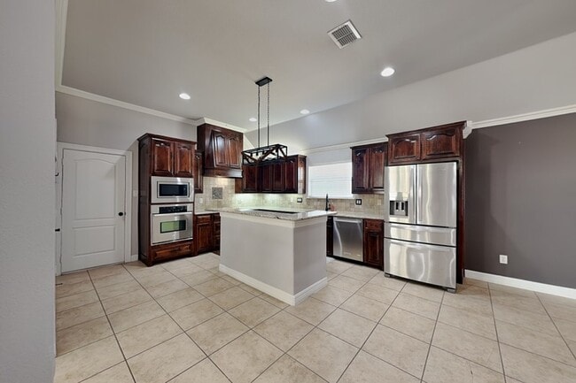 601 Green Pointe Dr