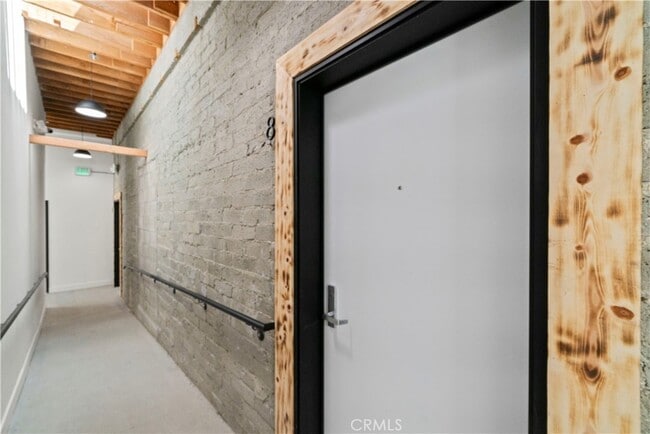 Building Photo - 1901 S Pacific Ave Unit 8-8 Rental
