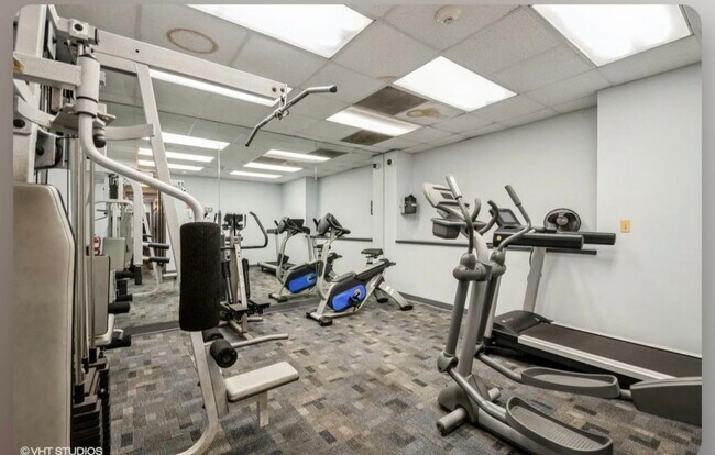 Photo - 1400 E 55th Pl Unit 312 S