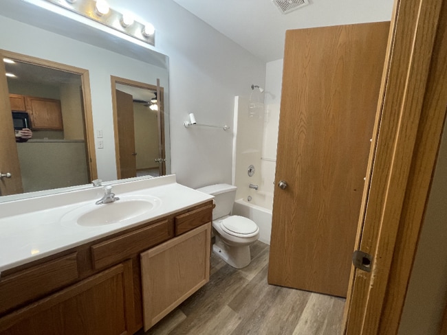 Photo - 1417-1417 Barnwood Dr Unit 1417