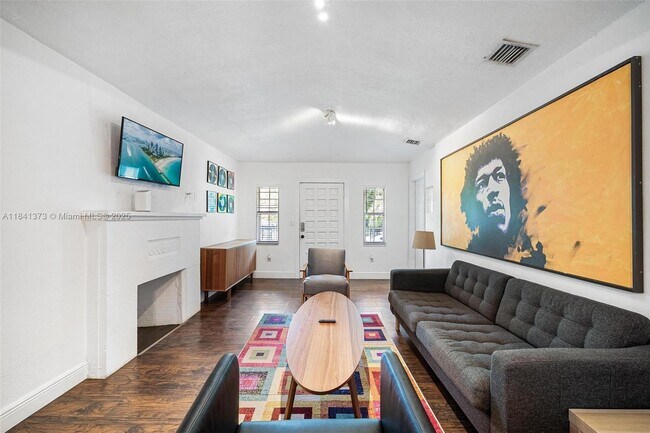 Photo - 154 NW 45th St