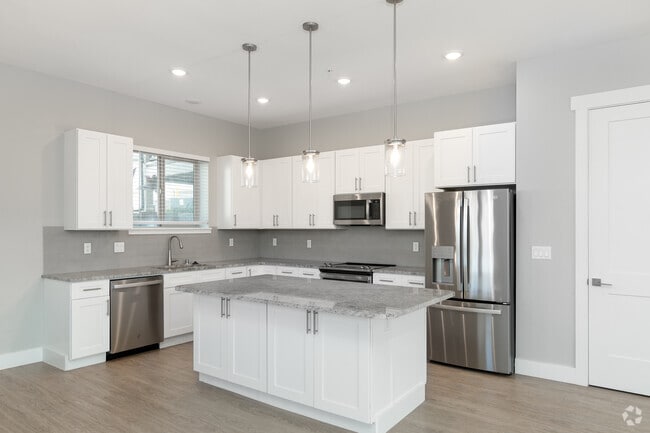 3BR, 2BA - 1,550SF - Kitchen