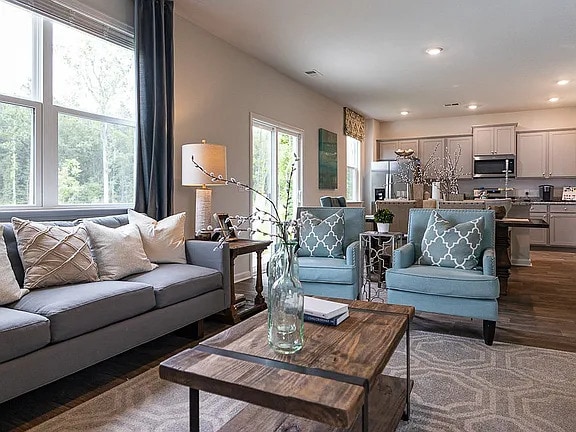 15 Daffodil Dr