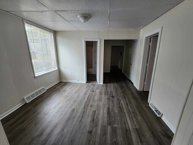 313 N Michigan Ave Unit 313 N. Michigan Ave- Apt #3
