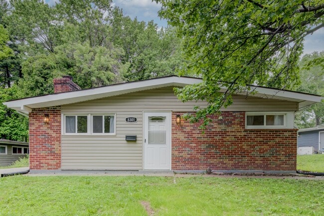 Building Photo - 8301 Pepperidge Dr