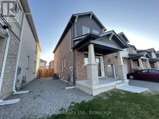 Photo - 1360 Sycamore Garden