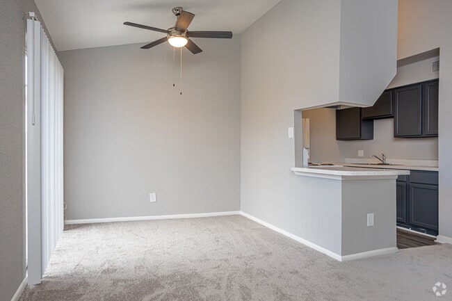 1BR, 1BA - 550SF