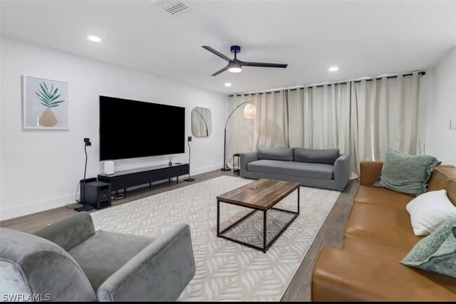 Photo - 514 14th St N