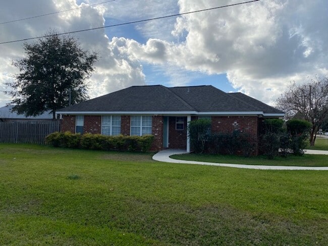 Building Photo - UPCOMING FULL BRICK IN ROBERTSDALE