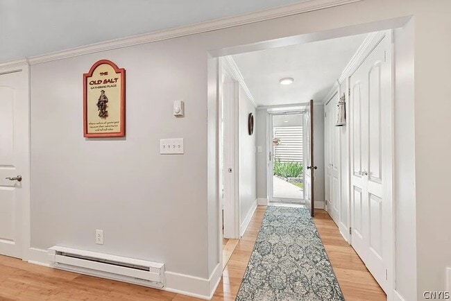 Photo - 9470 Horseshoe Island Rd