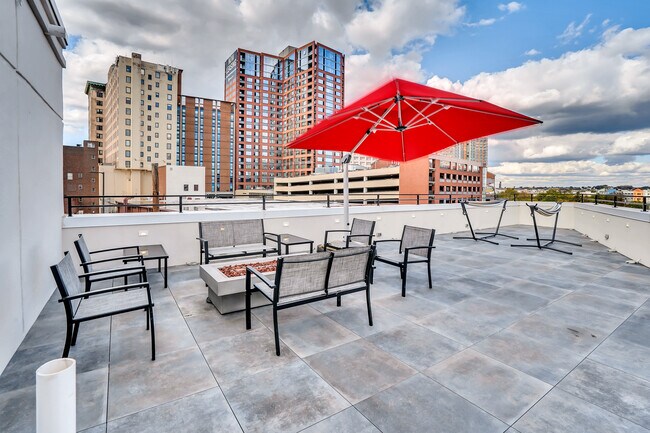 Photo - 40 E Park St