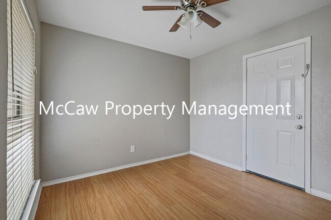 Photo - 1414 White Way