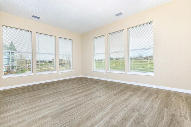 SPACIOUS FLOOR PLANS