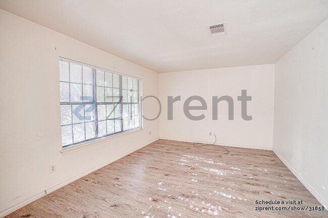 Photo - 3805 Yellowstone Pl