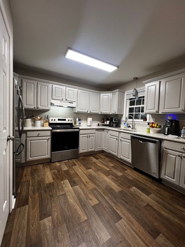 Photo - 104 Lakeside Dr