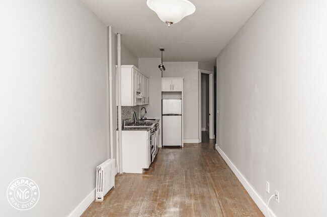 Photo - 1328 Hancock St